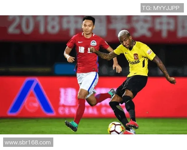 足坛重炮崛起再掀惊雷 绿茵战场最强射手书写传奇篇章