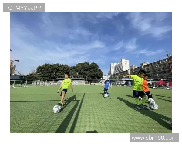 足球一周安排全攻略 每天训练计划与休息时间轻松掌握 足球一周安排全攻略 每天训练计划与休息时间轻松掌握